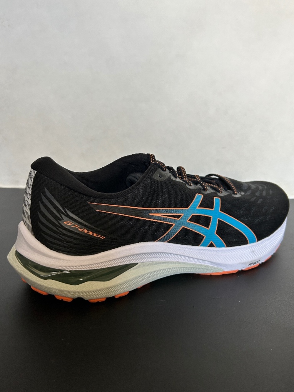 Men’s Asics GT-2000 11, Black/Sun Peach, 101B475, Size 12.5W